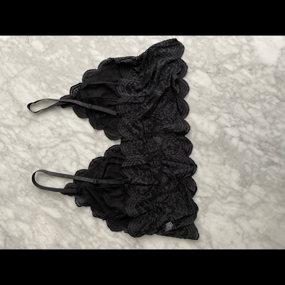 Beautiful Lace Floral Lingerie set-Size 2XL, 3Xl, 4XL - Picture 2 of 4